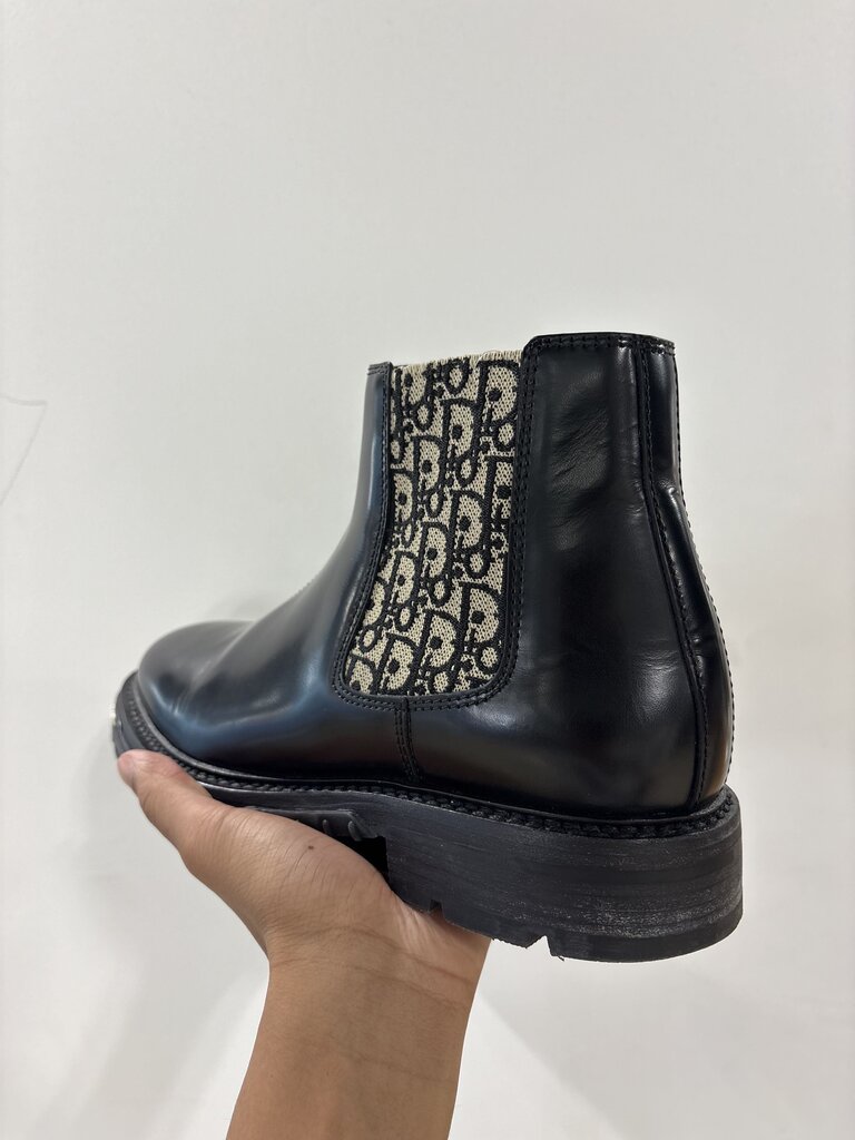 dior chelsea boots sz 43