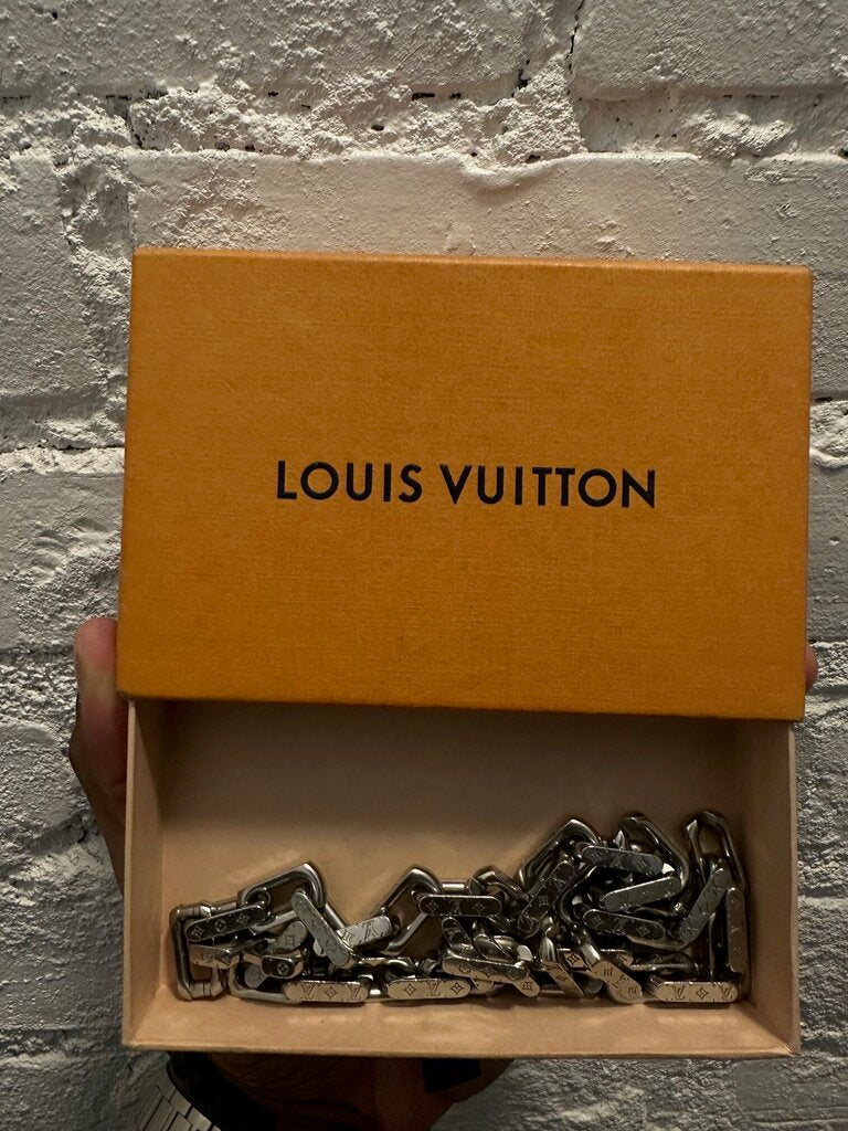 LOUIS VUITTON LINK CHAIN
