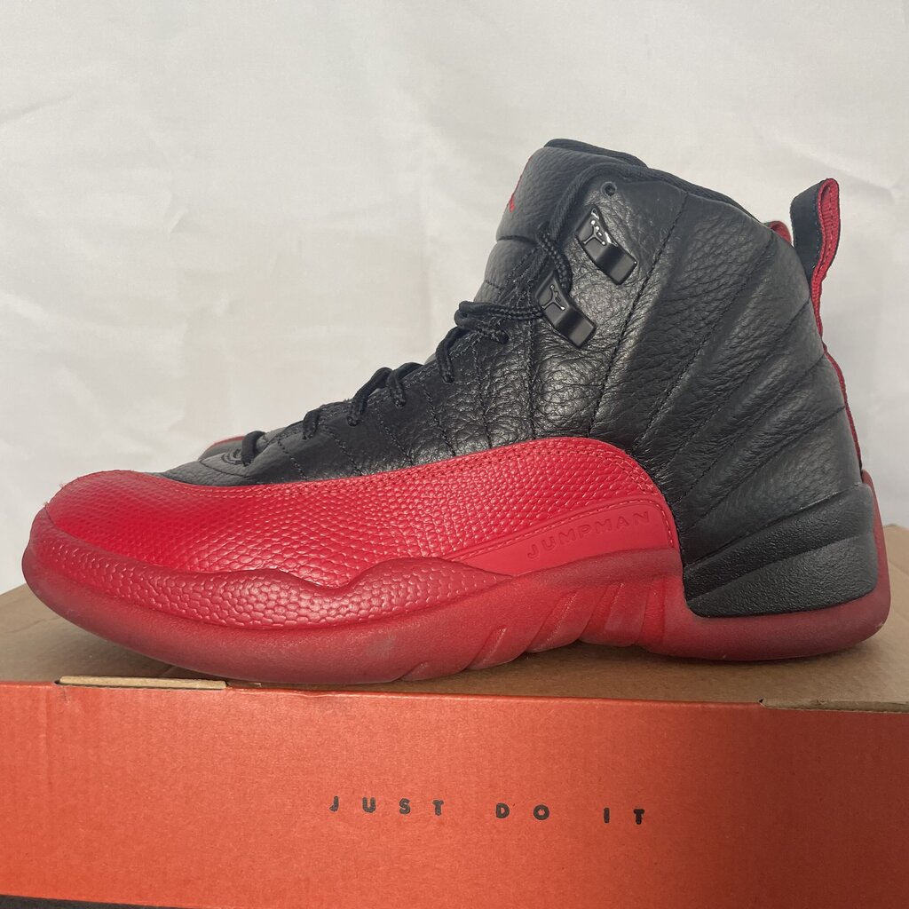 Jordan 12 Flu Game Sz. 7.5