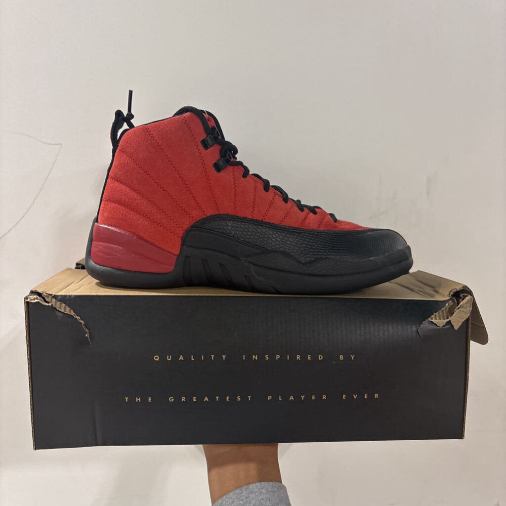 Jordan 12 Reverse Flu Game sz. 8