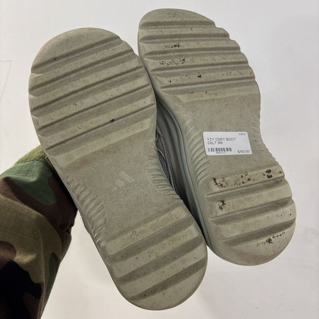YZY DSRT BOOT SALT 9M NO BOX