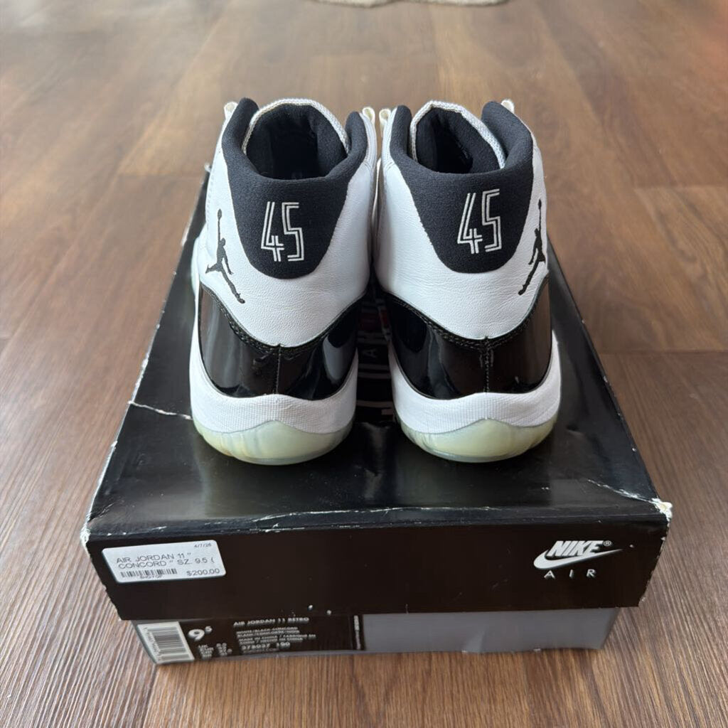AIR JORDAN 11 " CONCORD " SZ. 9.5 ( W BOX )