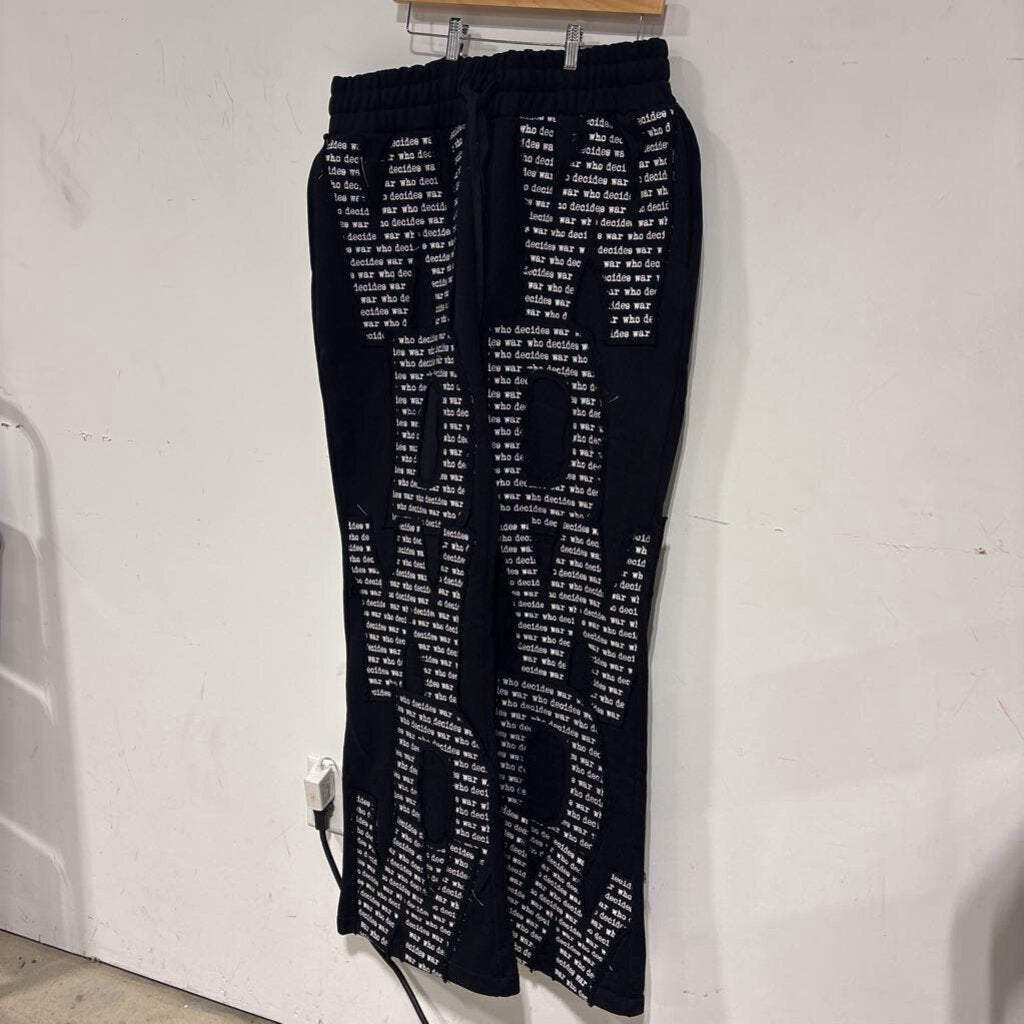 WDW LETTER SWEATS SZ 38