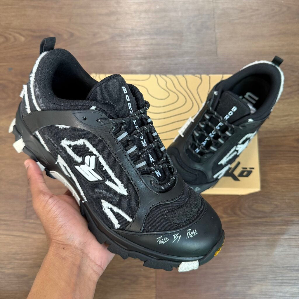 SICKO HIKING SHOES SZ 8.5
