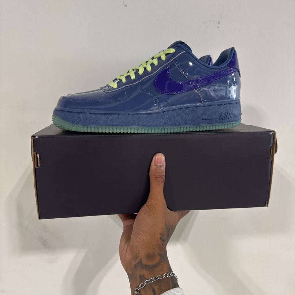DS NIKE AIR FORCE LEATHER MYSTIC SZ 7.5