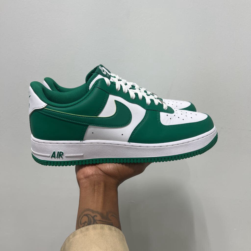 07 NIKE AIR FORCE 1 SZ 10.5