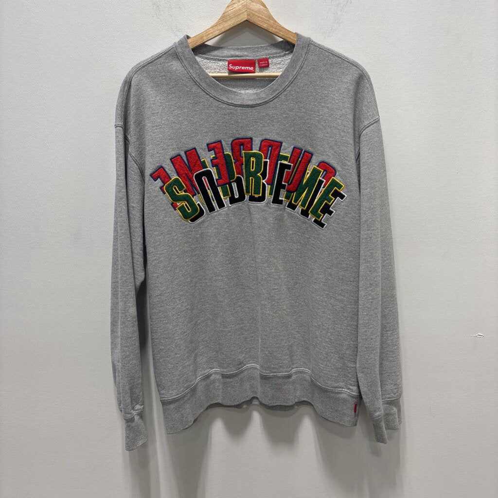 SUPREME SWEATER SZ MEDIUM