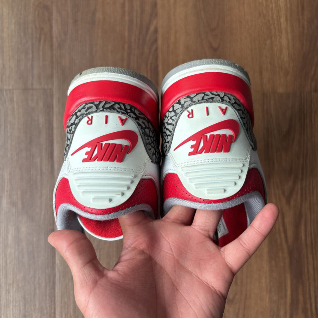 FIRE RED JORDAN 3 SZ 9.5 (NO BOX)