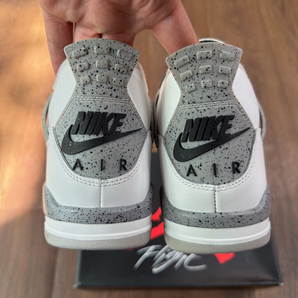 WHITE CEMENT JORDAN 4 SZ 10 (BOX)