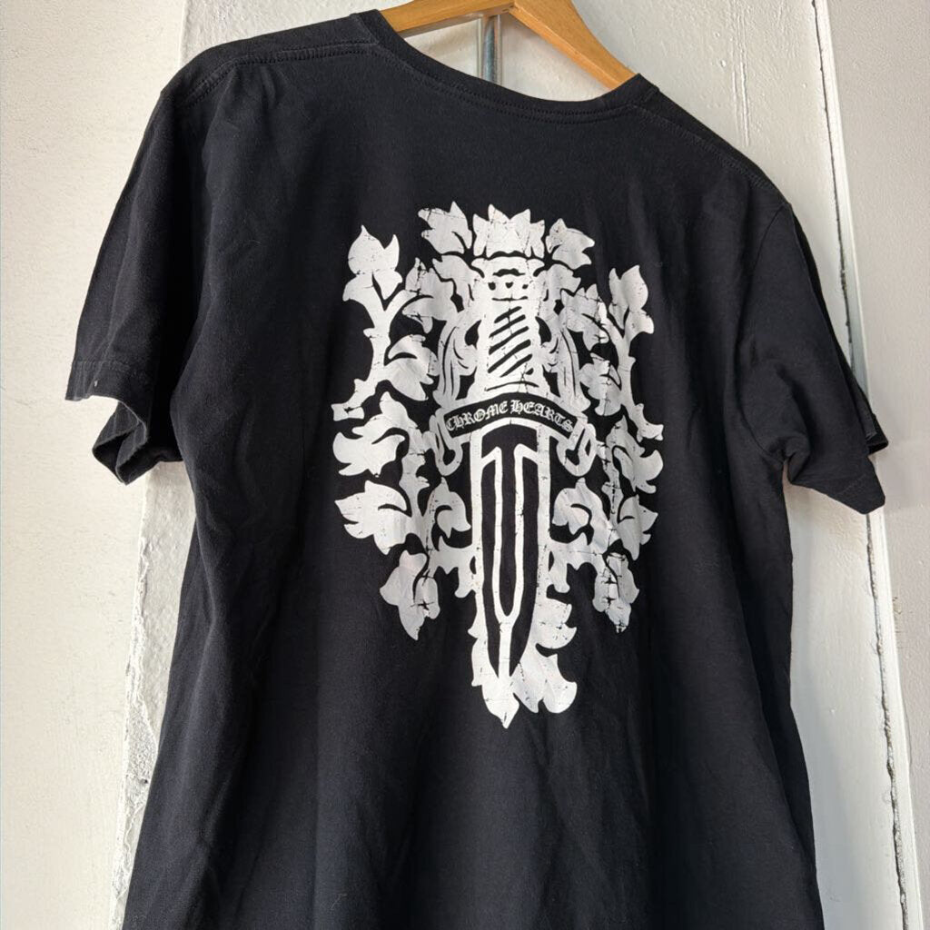 CHROME HEARTS DAGGER LOGO TEE SZ.L