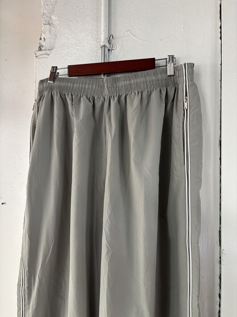 RASPBERRY TEARAWAY PANTS SZ. L