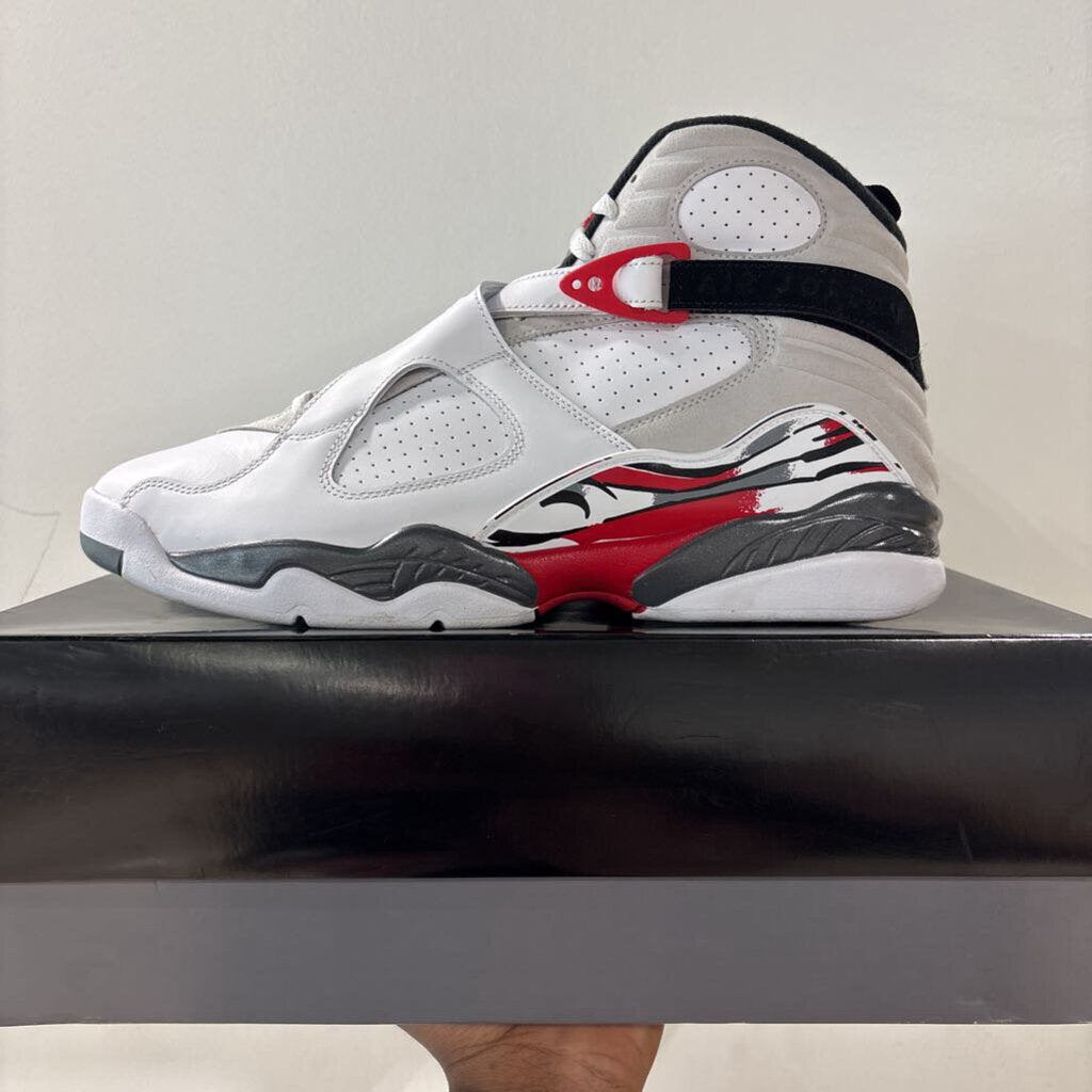 JORDAN 8 BUGGS BUNNY SZ 13