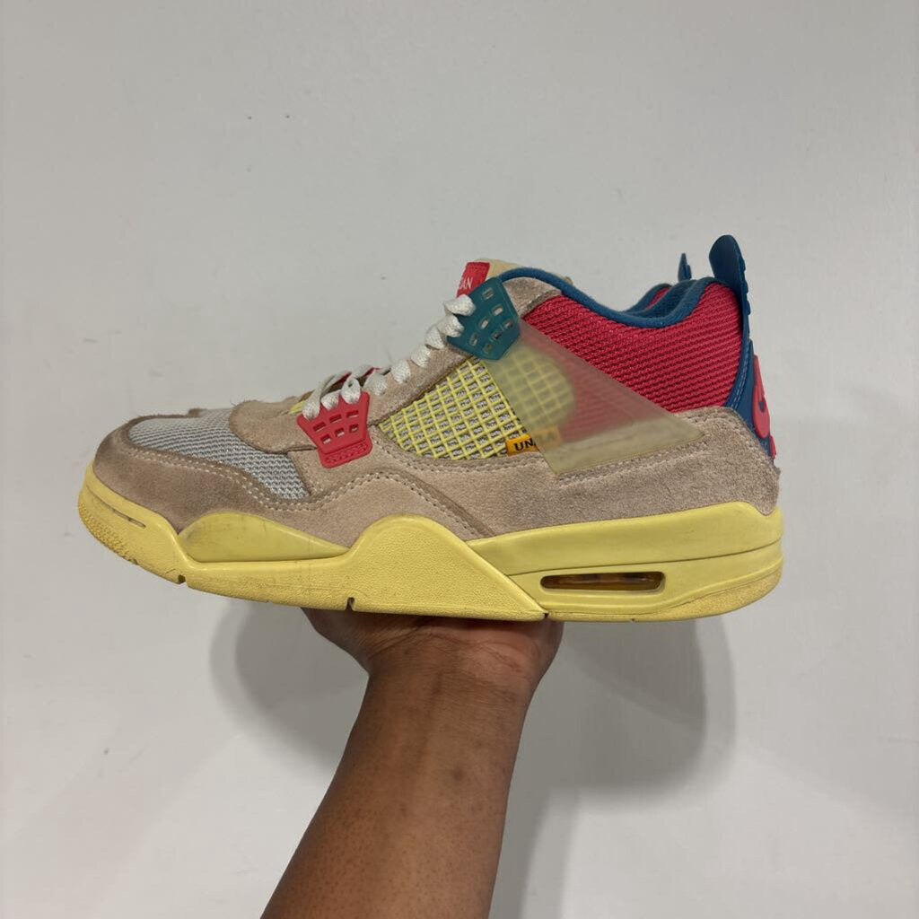 JORDAN 4 UNION GUAVA SZ 9