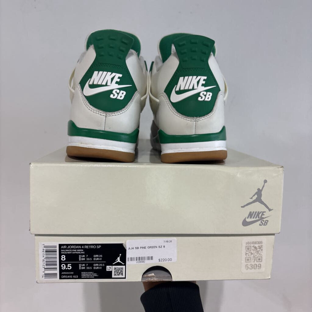 AJ4 SB PINE GREEN SZ 8