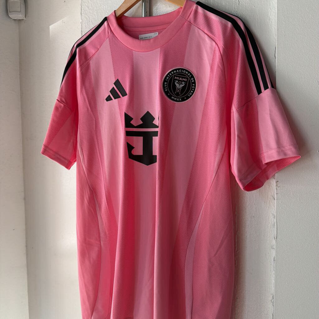 MESSI JERSEY SZ XL