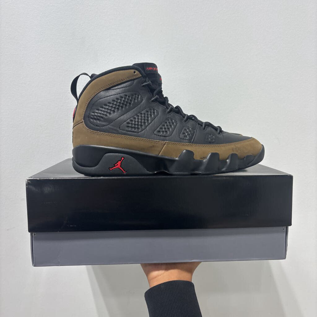 USED JORDAN 9 OLIVE SZ 10.5