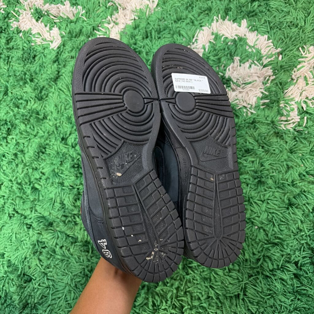 SUPREME 94 SB " BLACK " SZ.8 ( NO BOX )