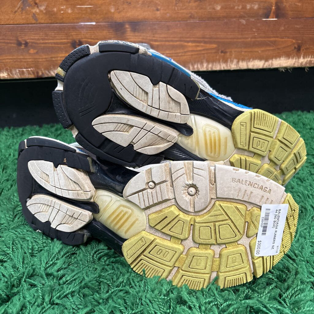 BALENCIAGA RUNNERS SZ. 44 (NO BOX)
