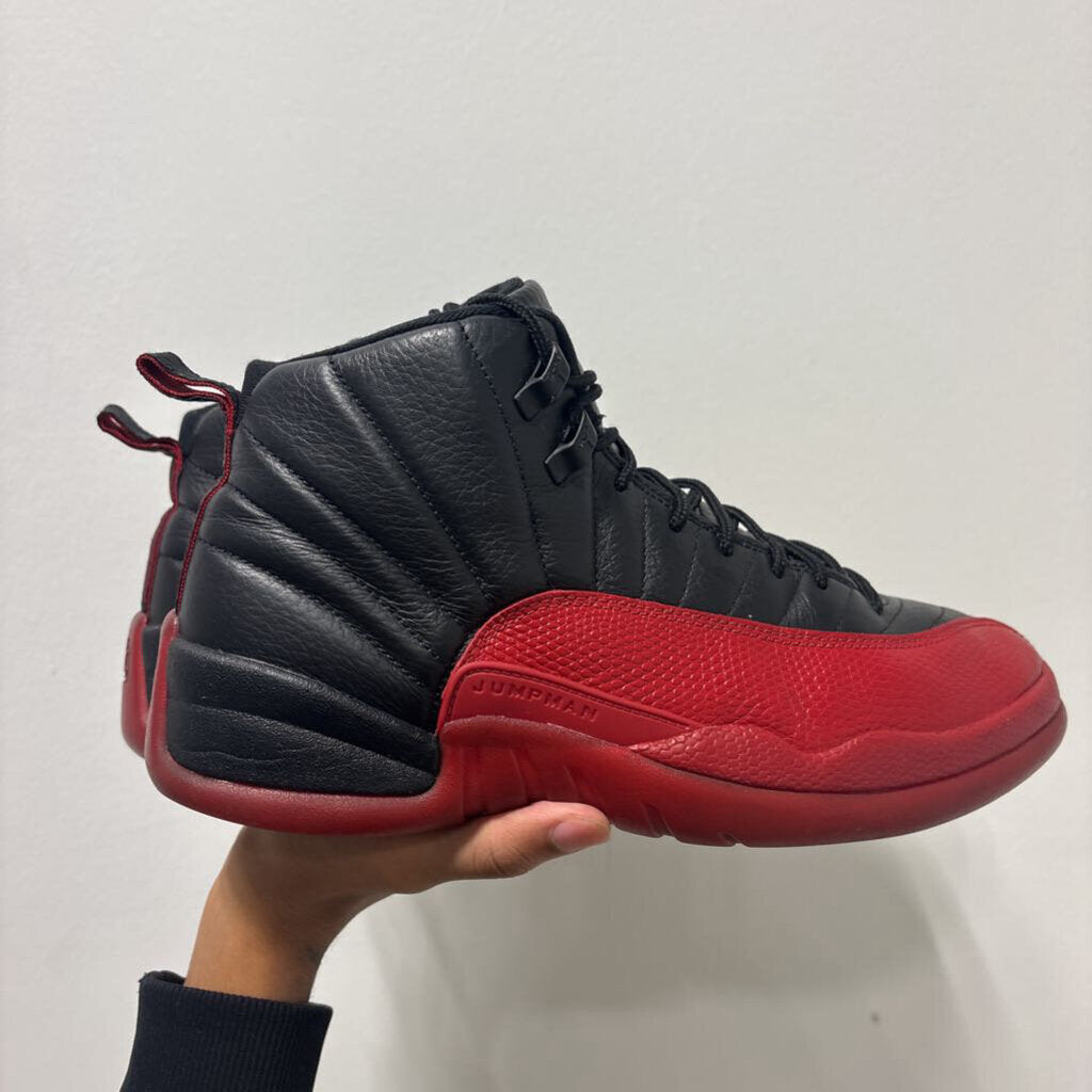 JORDAN 12 FLU GAMES SZ 10