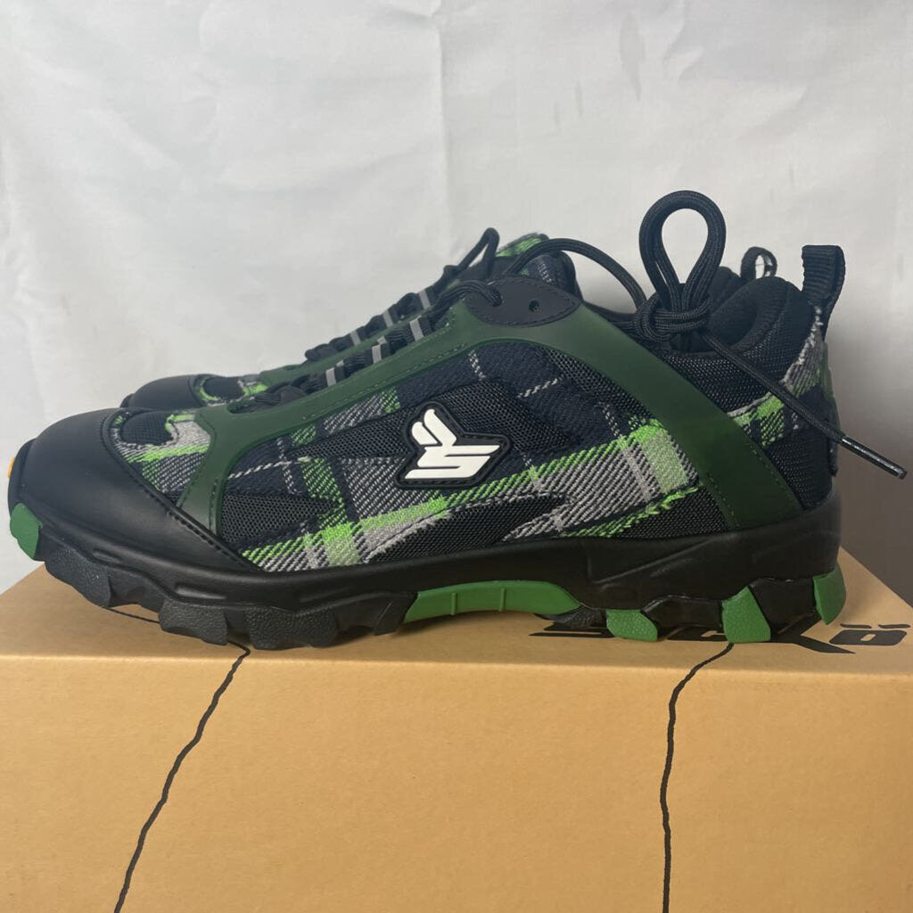 Green and Black EE Sickos Sz. 10