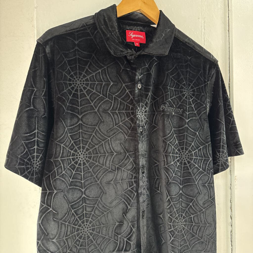 BLK SUPREME VELVET SPIDER WEB BUTTON UP SZ M