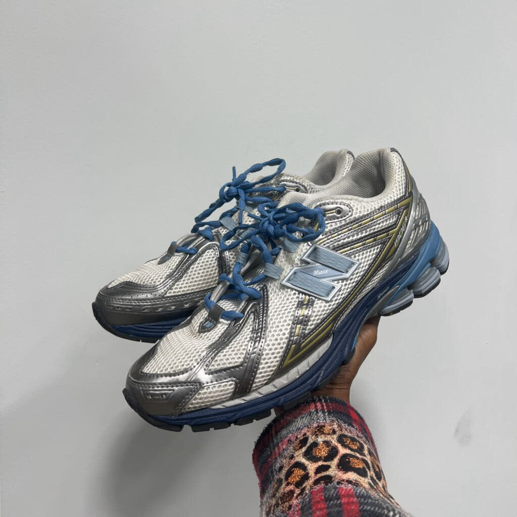 NEW BALANCE 1906R WHITE SILVER BLUE SZ 11.5