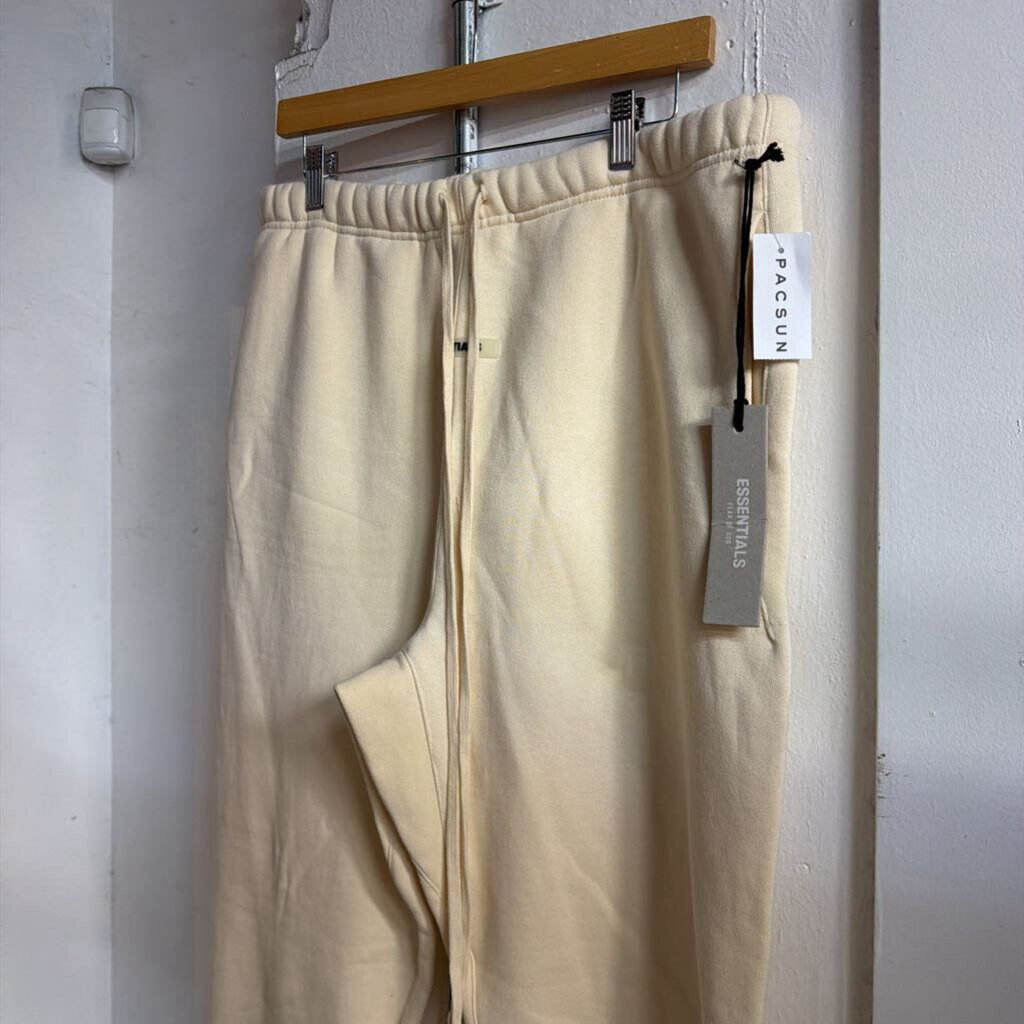 ESSENTIAL SWEATS SZ. XL