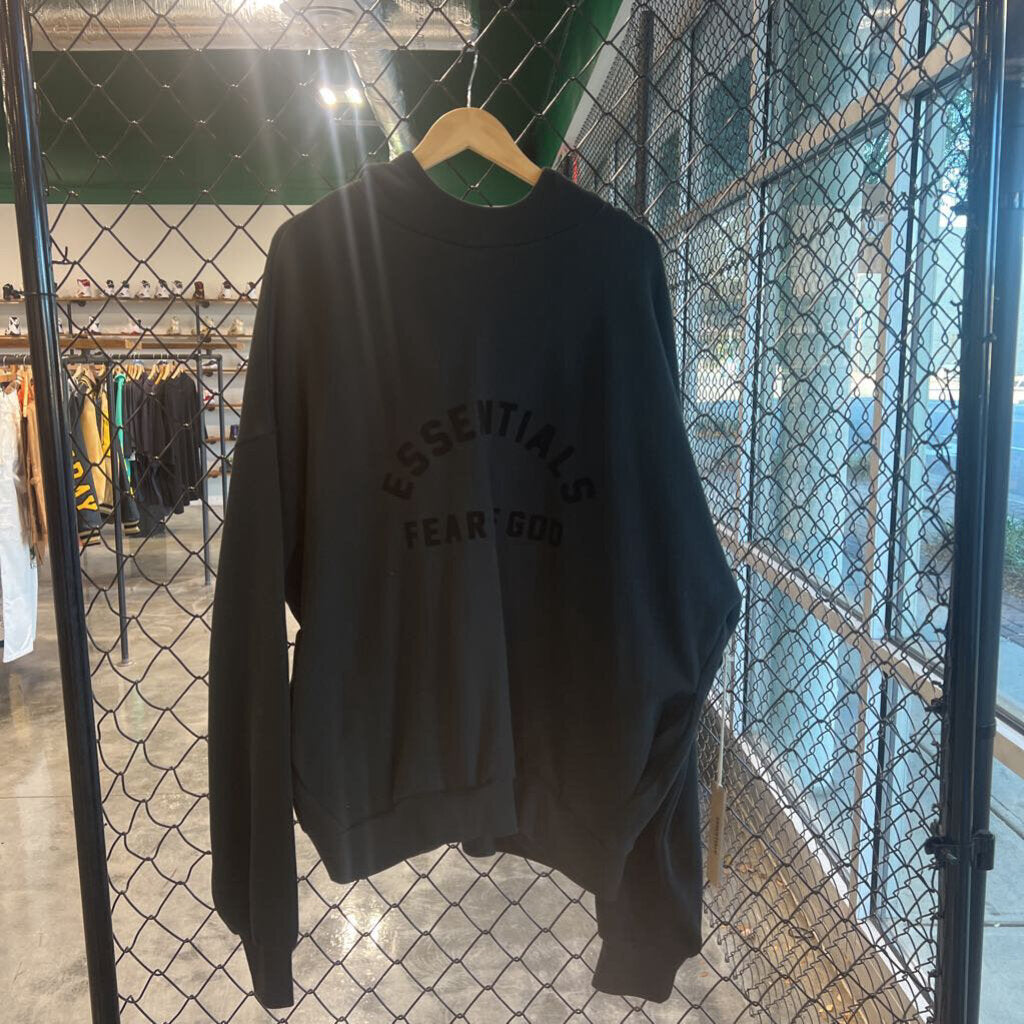 ESSENTIALS HOODIE // SIZE XL // $160