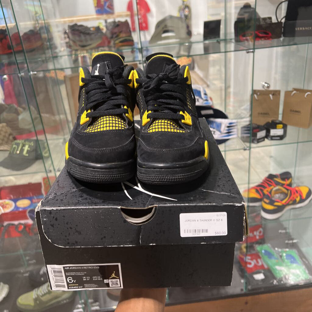 JORDAN 4 THUNDER // SZ 6