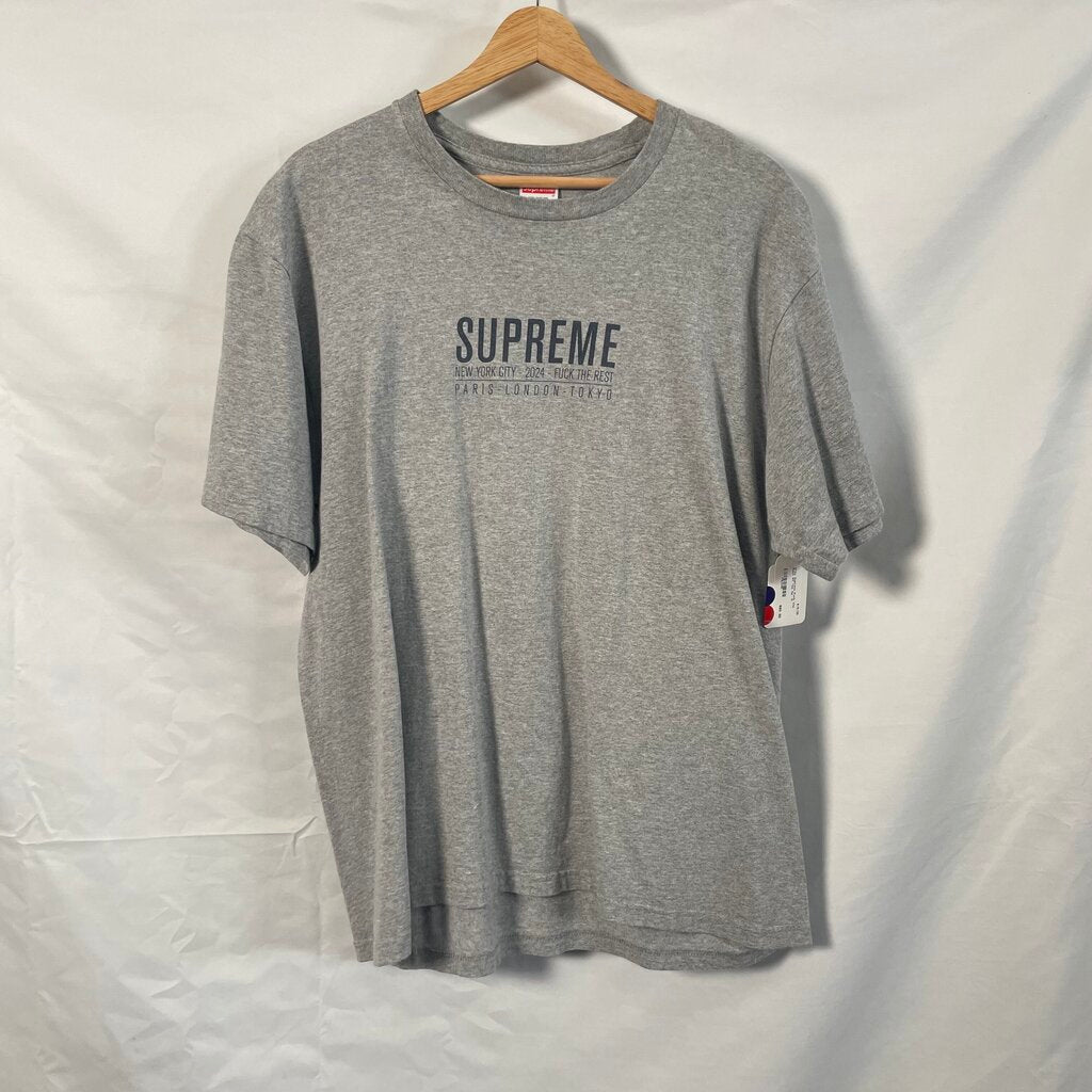Supreme Grey Tee SZ. M