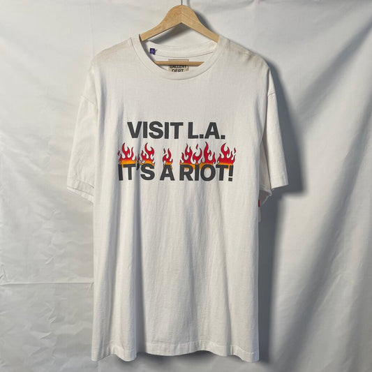 Its A Riot Gallery Dept. Tee Sz. L