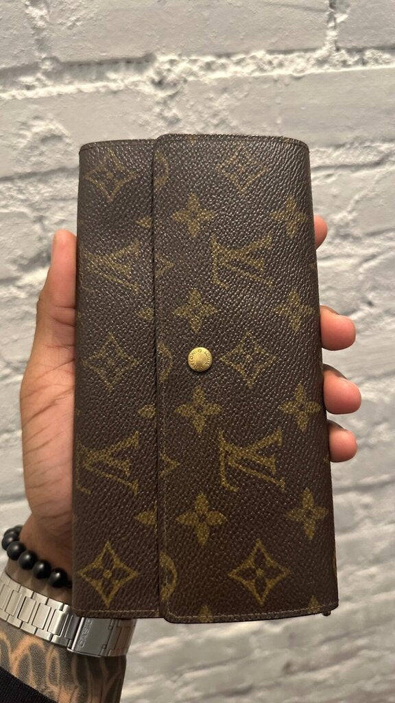 LV Wallet with dust bag