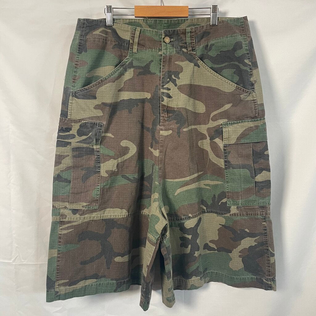 Gvgallery Long Camo Jorts Sz. S