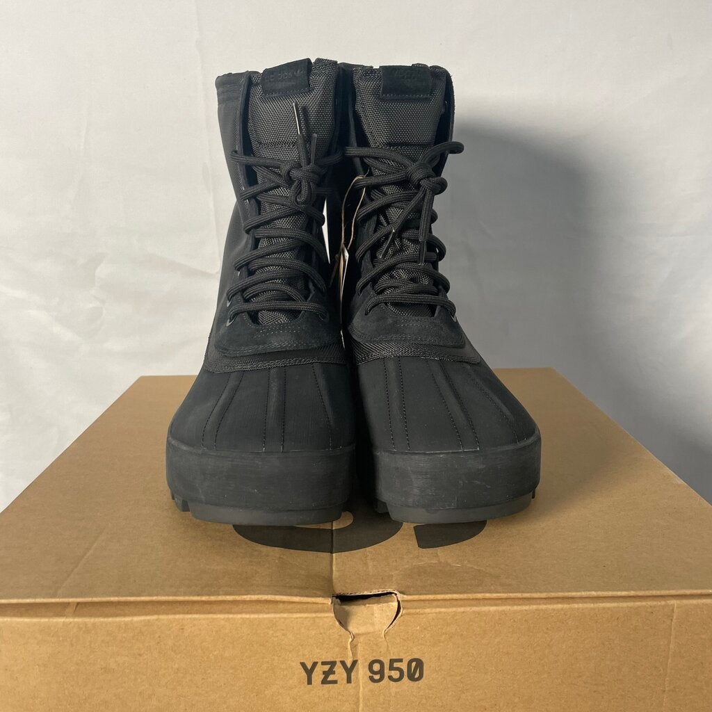 YZY 950 Boot Sz. 11.5
