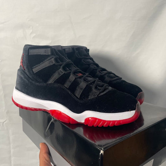 Jordan 11 Bred Velvet Sz. 9
