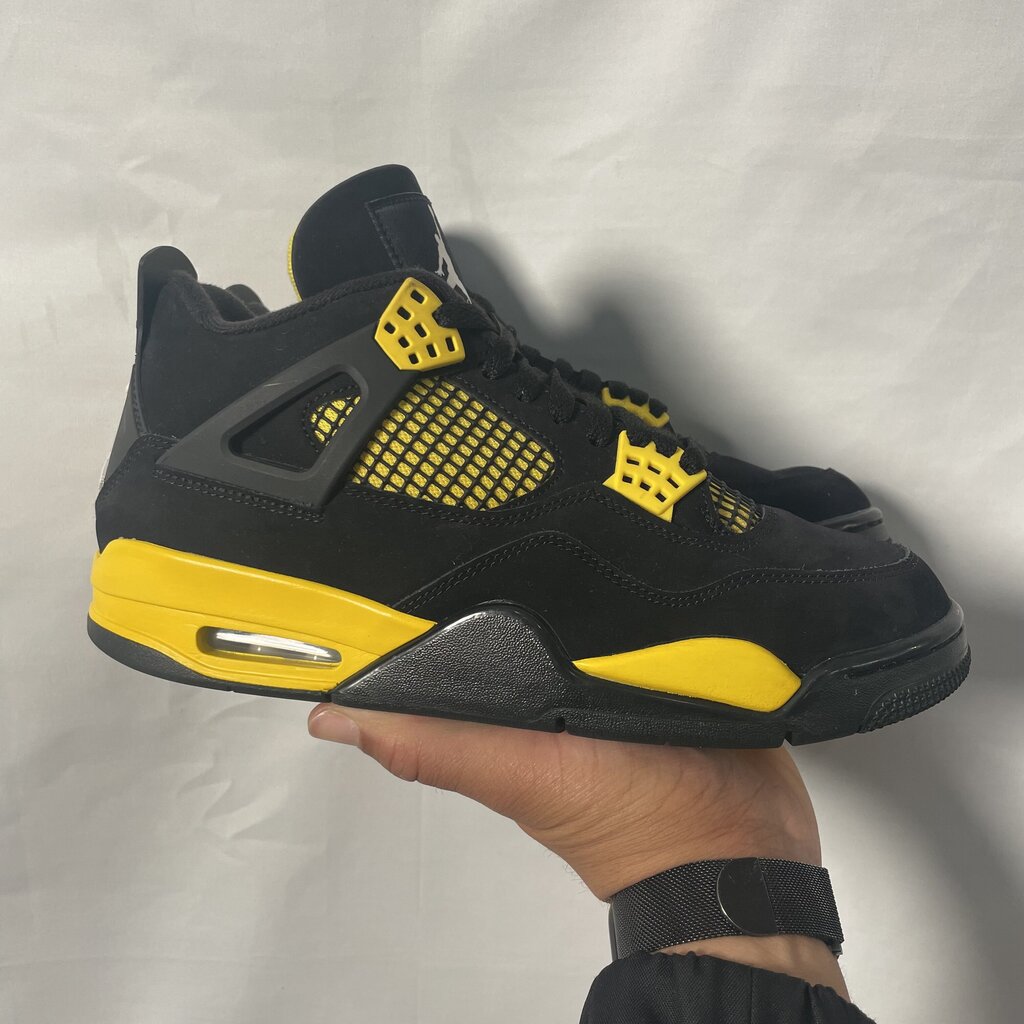 Jordan 4 Thunder Sz. 9 NB