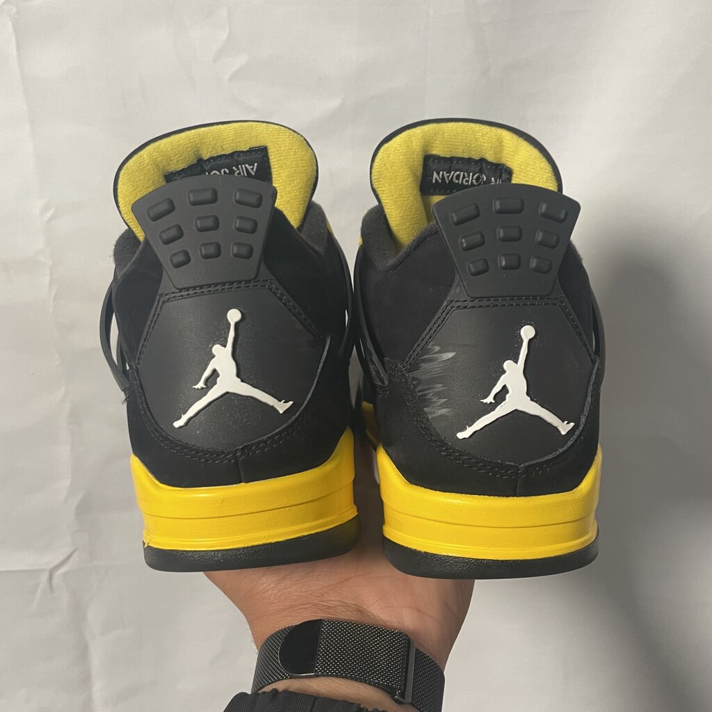 Jordan 4 Thunder Sz. 9 NB