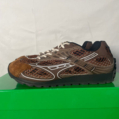 Brown Bottega Orbits Sz. 43