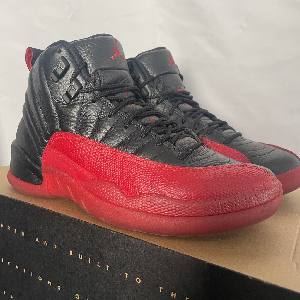 Jordan 12 Flu Game Sz. 7.5