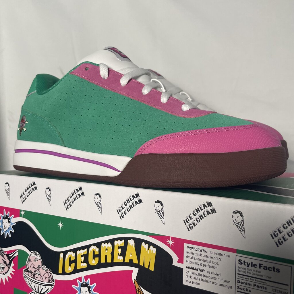 Ice Cream Pink Board Flips Sz. 9