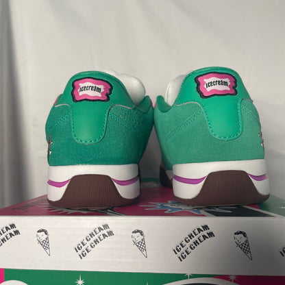 Ice Cream Pink Board Flips Sz. 9