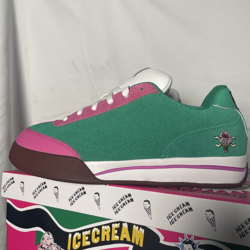 Ice Cream Pink Board Flips Sz. 9