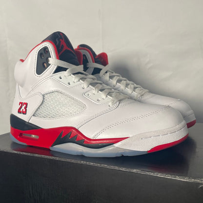 Jordan 5 Fire Red Sz. 9