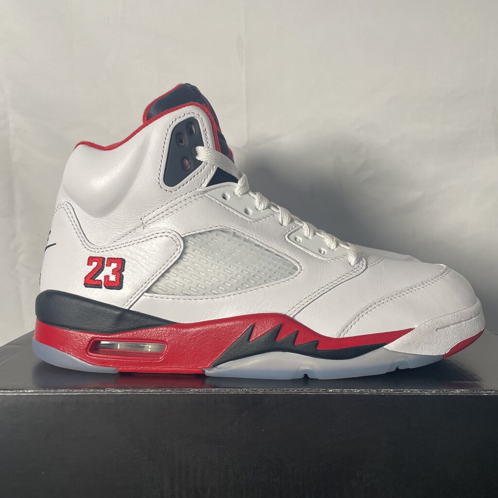 Jordan 5 Fire Red Sz. 9