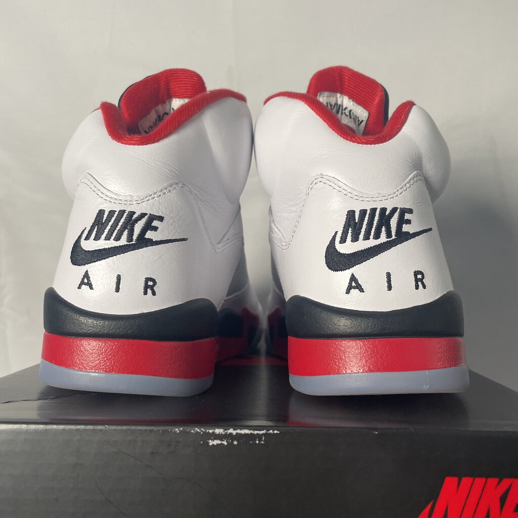 Jordan 5 Fire Red Sz. 9