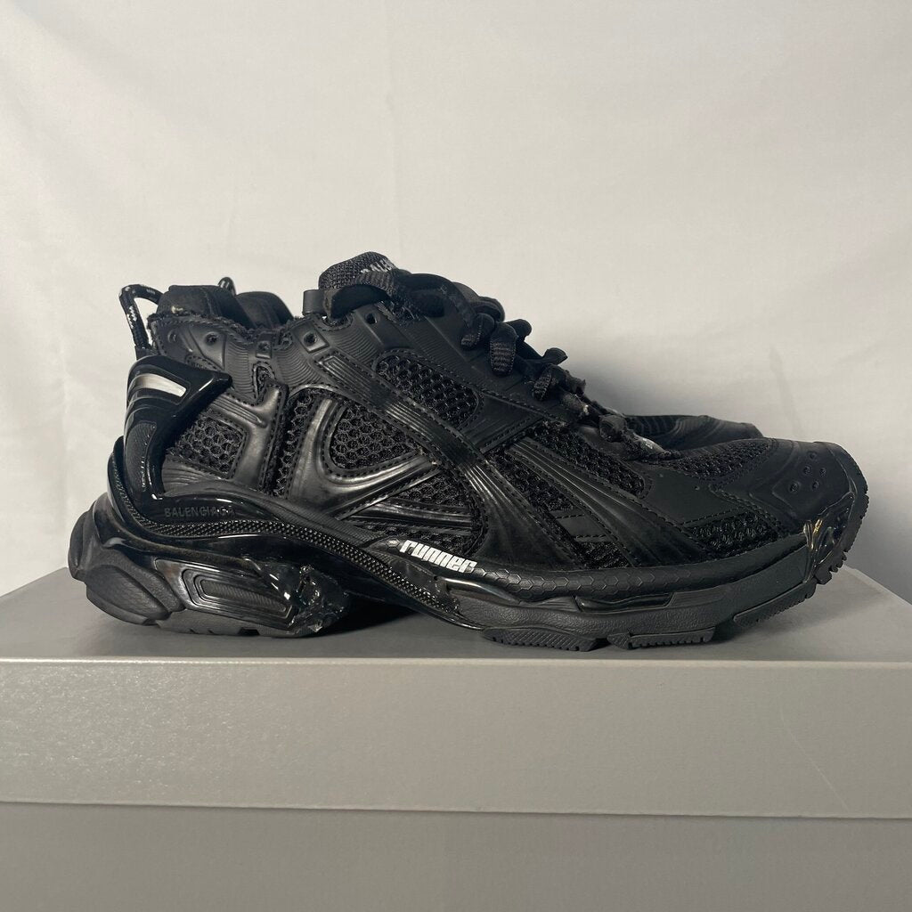 Black Balenciaga Runners Sz. 42