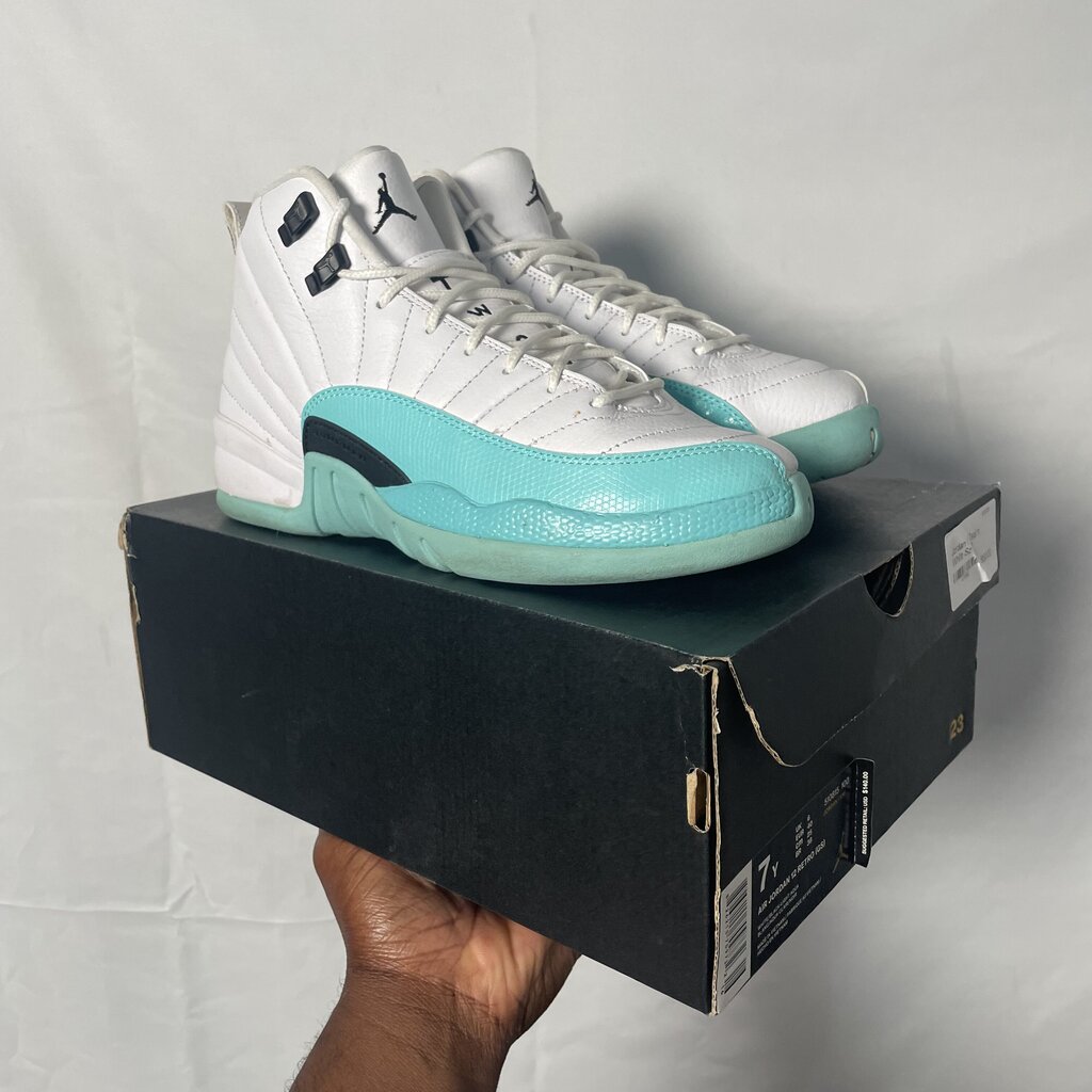 Jordan 11 Teal n White Sz. 7