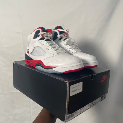 Jordan 5 Fire Red Sz. 9.5