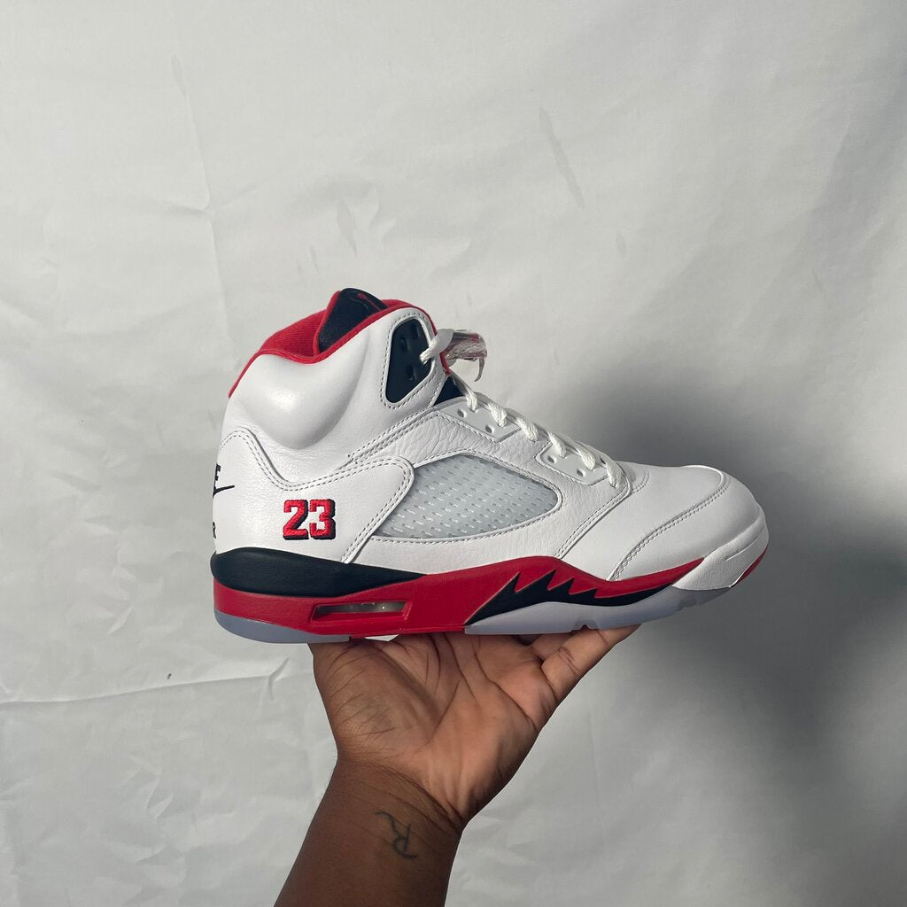 Jordan 5 Fire Red Sz. 9.5