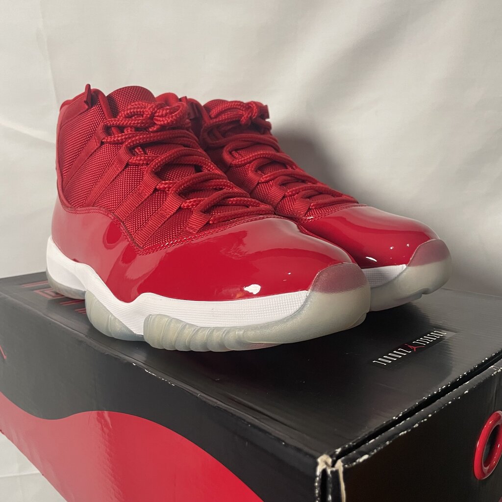 Jordan 11 Gym Red Sz. 10.5
